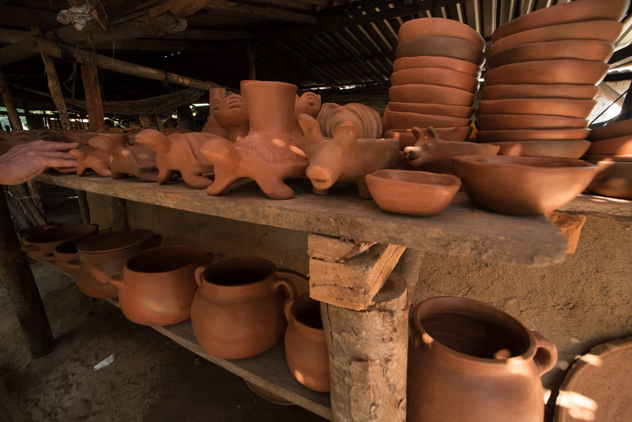  Local ceramic handicrafts 